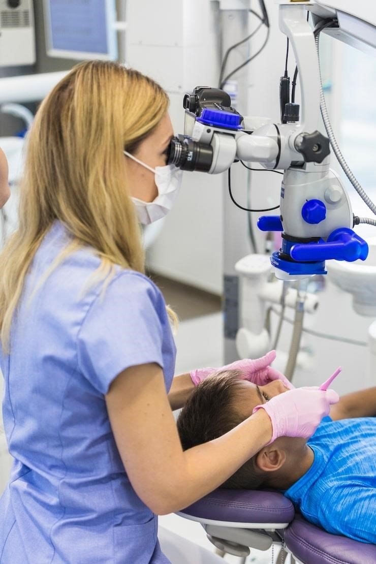 Endodontické ošetření pod mikroskopem